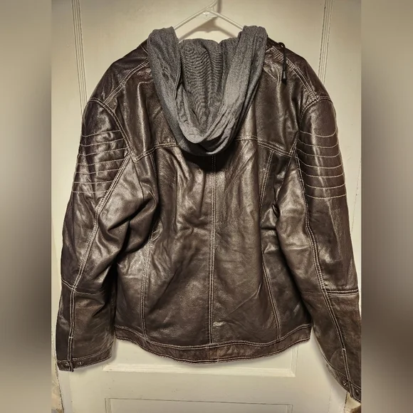 *SOLD* BRAND NEW, 100% Genuine Leather jacket. - Picture 2 of 12